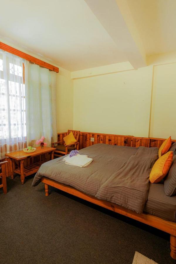 Mars Monkey Hostel & Cafe Манали Экстерьер фото